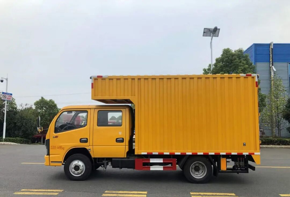 東風(fēng)多利卡藍(lán)牌雙排座檢修車(chē)圖片4